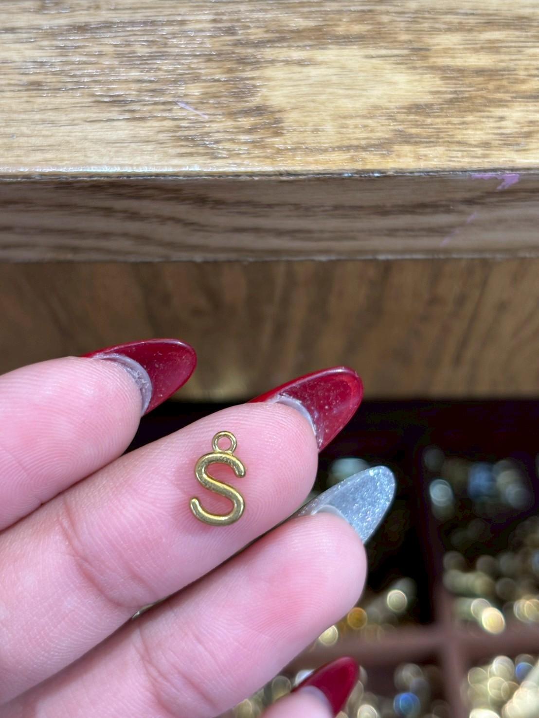 Plain silver letter L charm